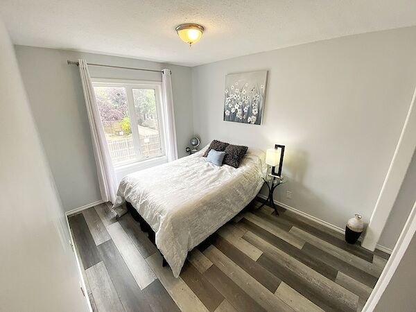 Strathmore 2 bedrooms Condo Unit for rent. Property photo: 363434-2