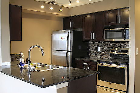 Airdrie 2 bedrooms Condo Unit for rent. Property photo: 364129-1