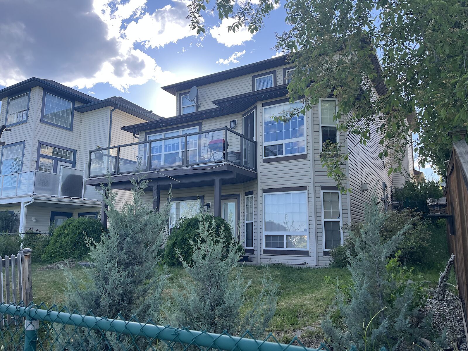 Calgary 5 bedrooms House for rent. Property photo: 365543-1