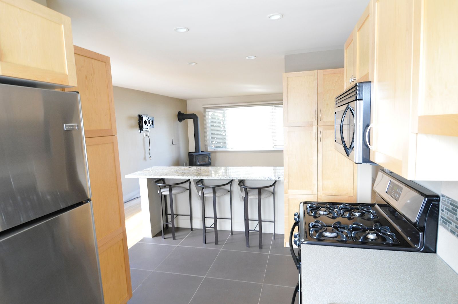 Calgary 3 bedrooms House for rent. Property photo: 366676-1
