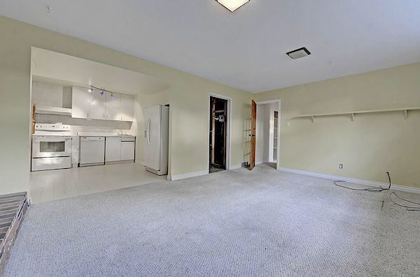 Calgary 2 bedrooms Basement for rent. Property photo: 366708-2