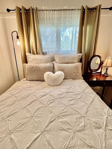 Calgary 2 + Den bedrooms Main Floor for rent. Property photo: 368077-2