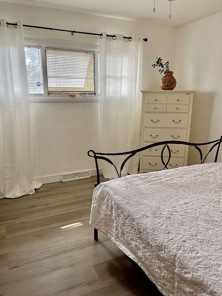 Calgary 2 + Den bedrooms Main Floor for rent. Property photo: 368077-3