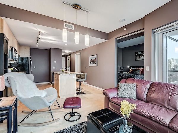 Calgary 1 bedroom Condo Unit for rent. Property photo: 369404-3