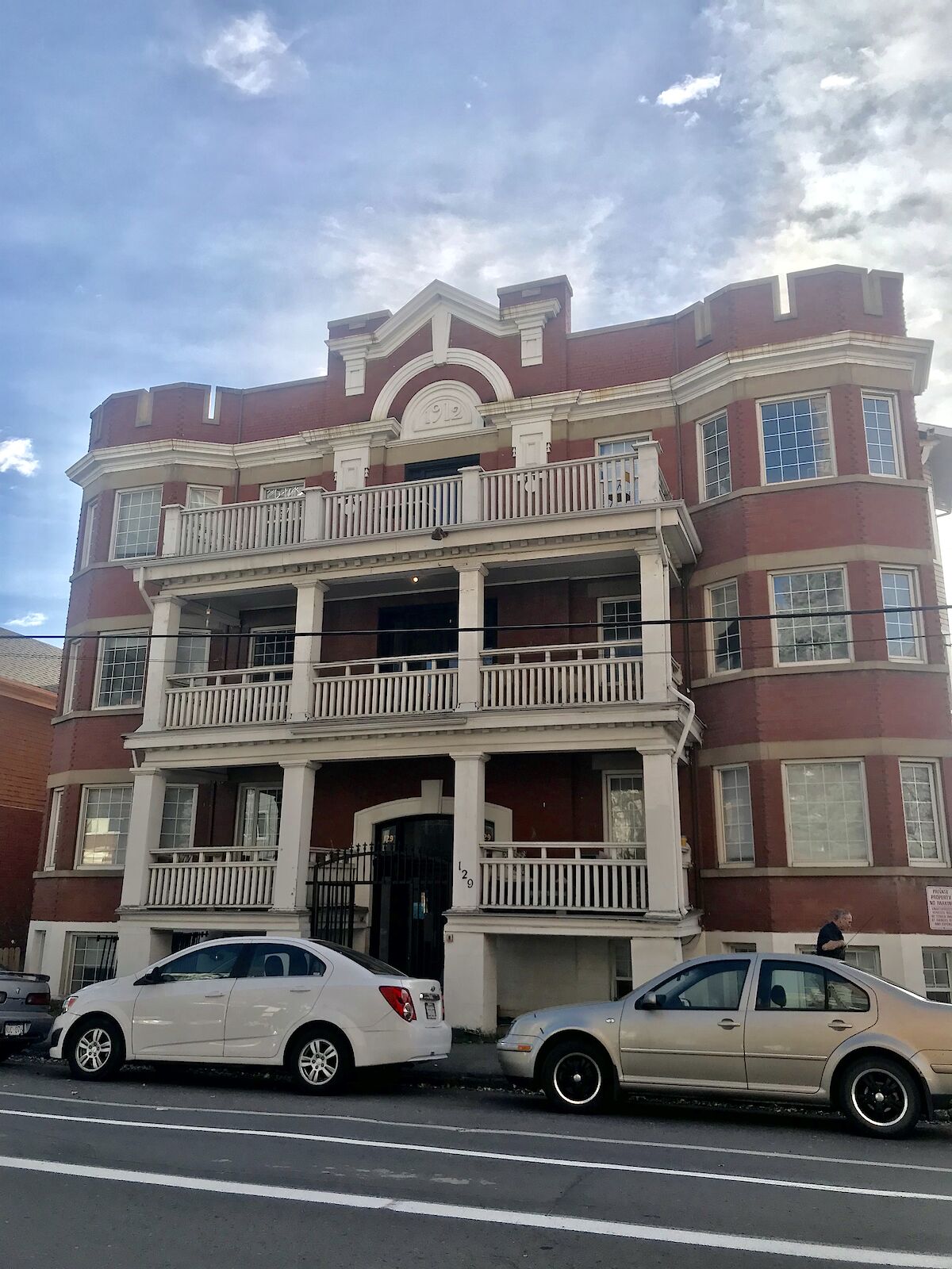Calgary 1 bedroom Apartment for rent. Property photo: 370858-1