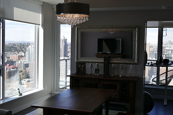 Calgary 2 + Den bedrooms Condo Unit for rent. Property photo: 371009-2