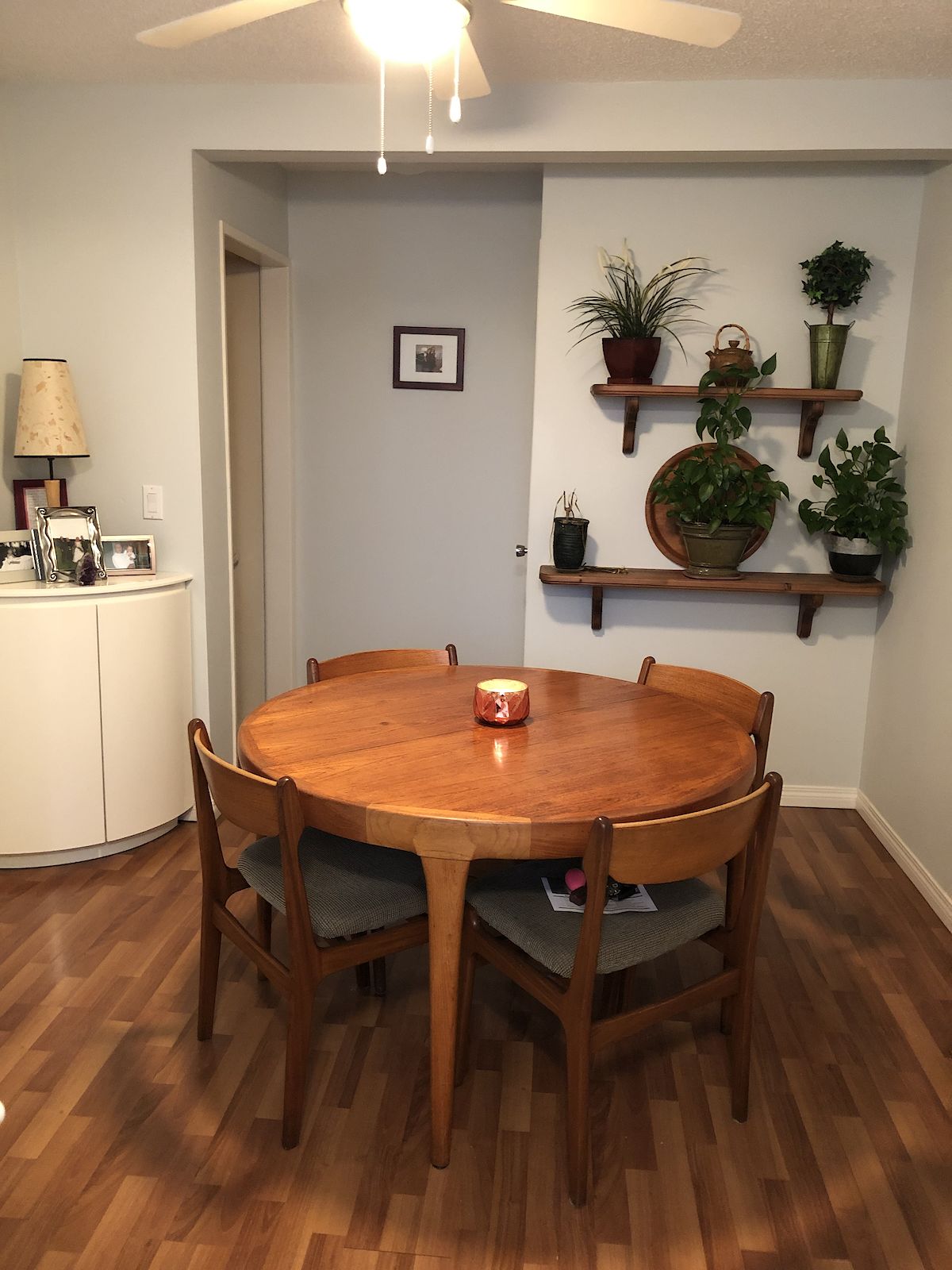 Calgary 2 bedrooms Townhouse for rent. Property photo: 371957-1