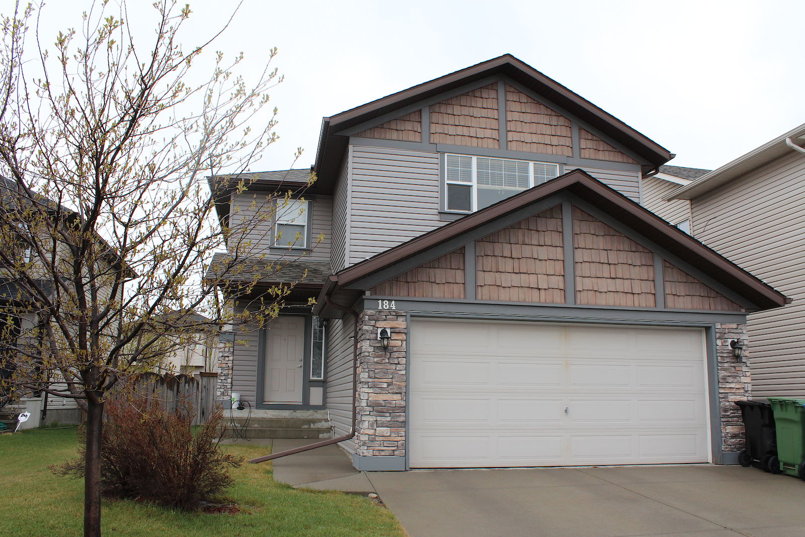 Calgary 4 bedrooms House for rent. Property photo: 372040-1