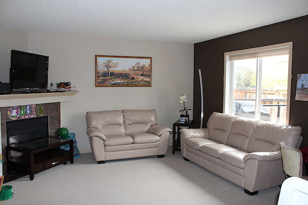Calgary 4 bedrooms House for rent. Property photo: 372040-2