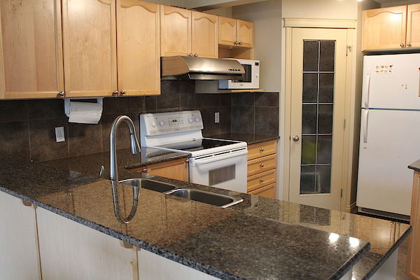 Calgary 4 bedrooms House for rent. Property photo: 372040-3