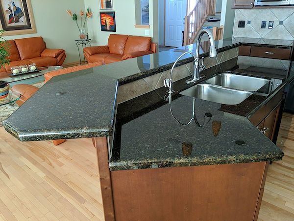 Calgary 3 bedrooms House for rent. Property photo: 374657-3
