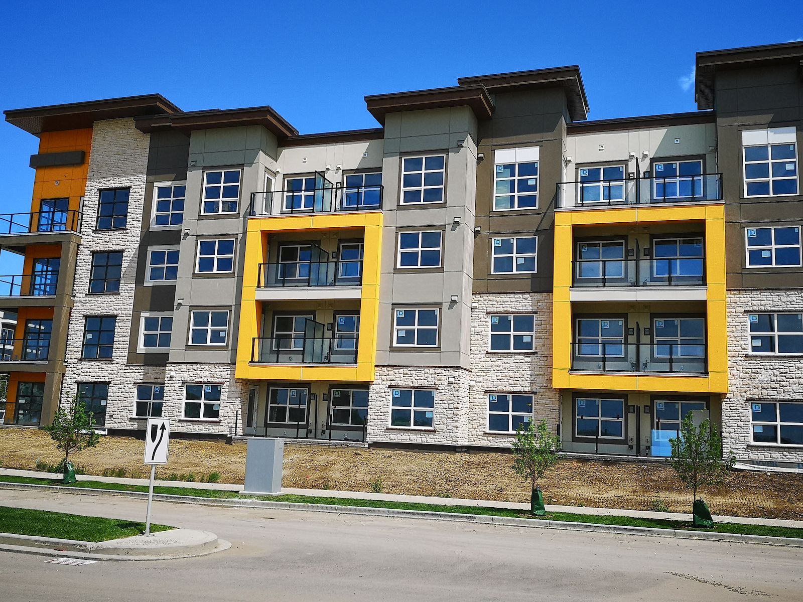 Calgary 1 bedroom Condo Unit for rent. Property photo: 376192-1