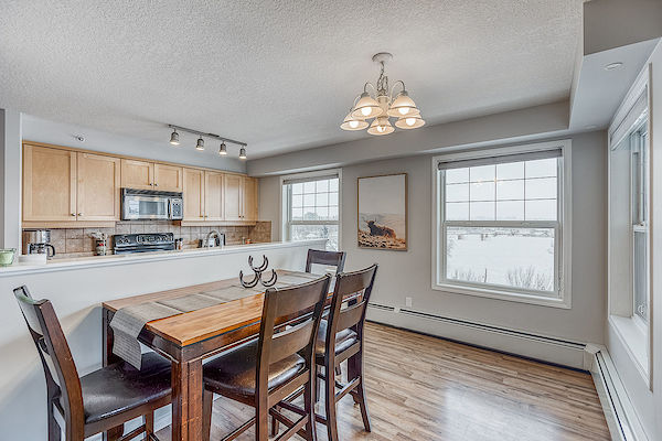 Calgary 2 bedrooms Condo Unit for rent. Property photo: 376318-3