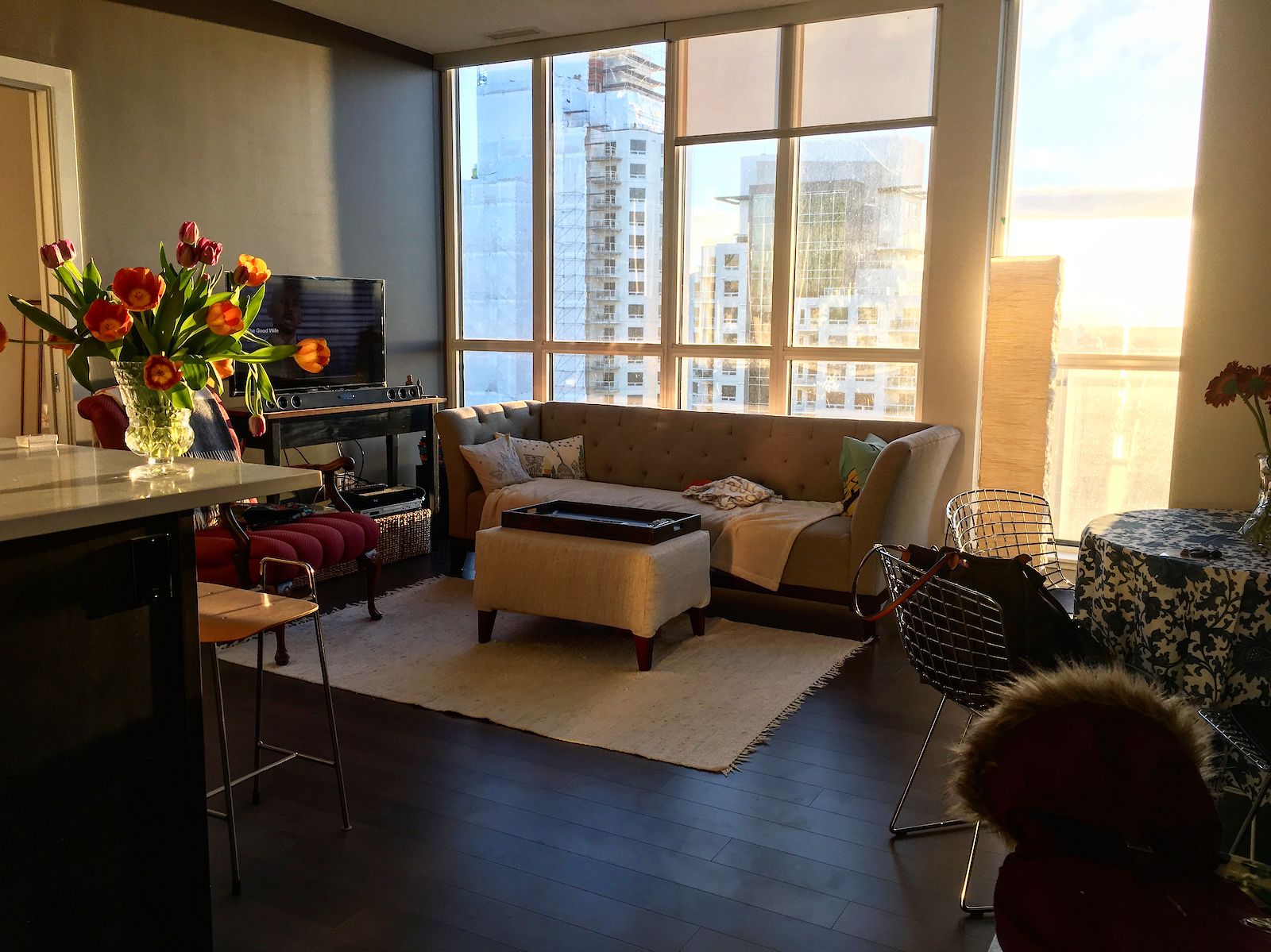 Edmonton 2 bedrooms Condo Unit for rent. Property photo: 378844-1