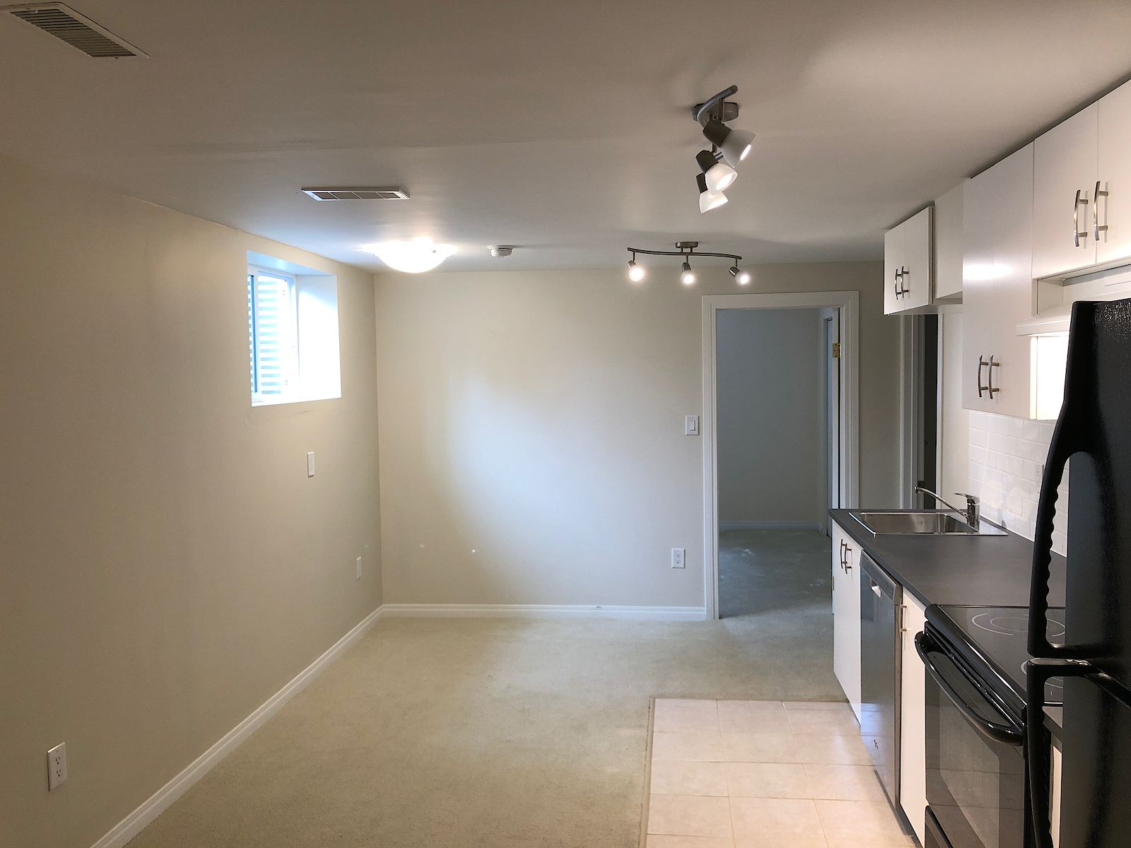 Calgary 1 bedroom Basement for rent. Property photo: 379232-1