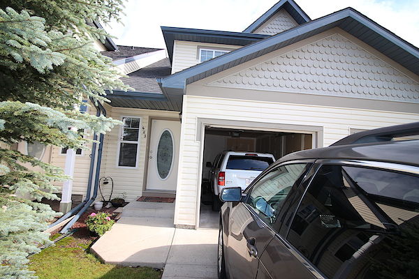 Calgary 3 bedrooms Townhouse for rent. Property photo: 380687-2