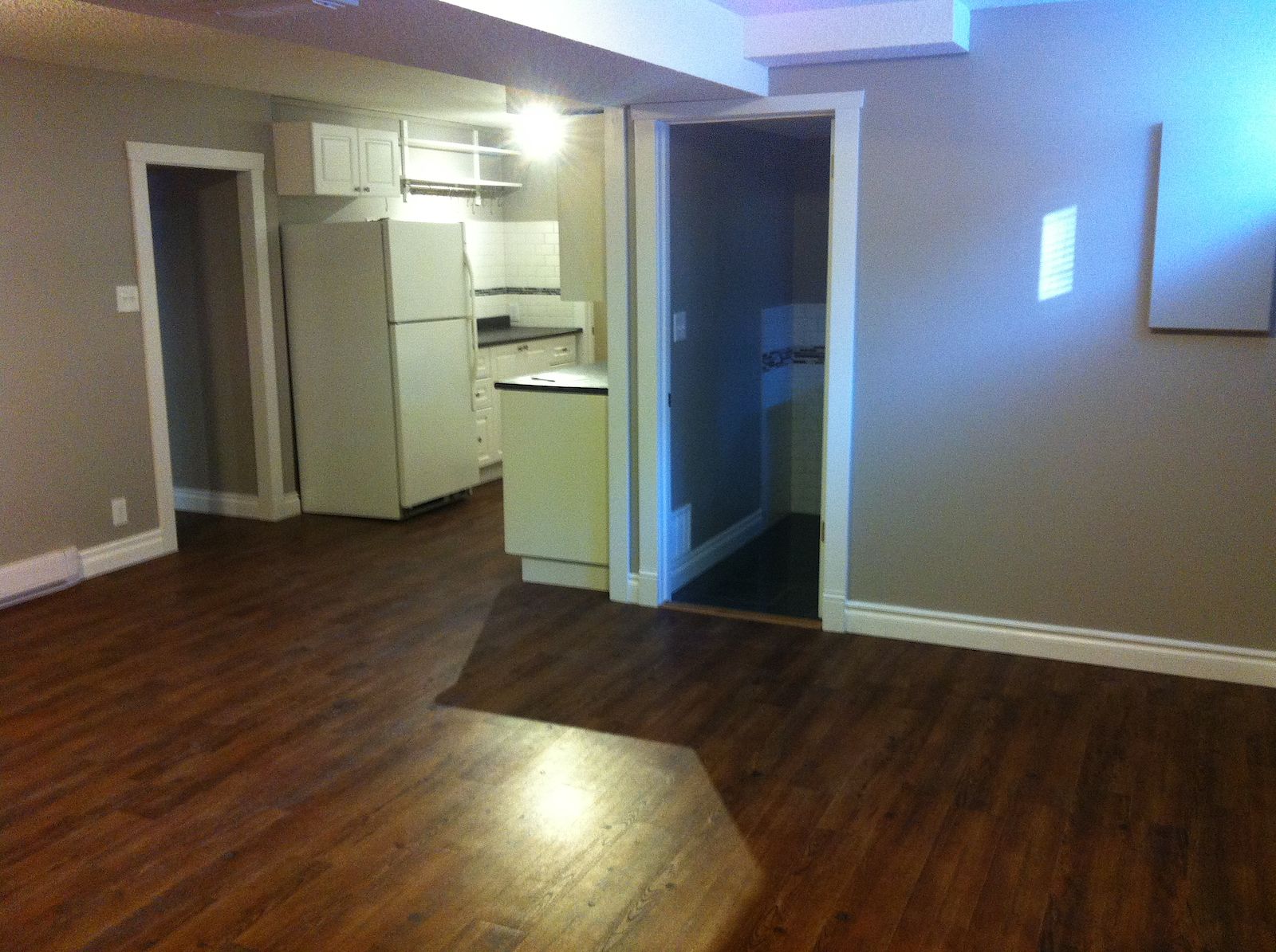 Calgary 2 bedrooms Basement for rent. Property photo: 381593-1