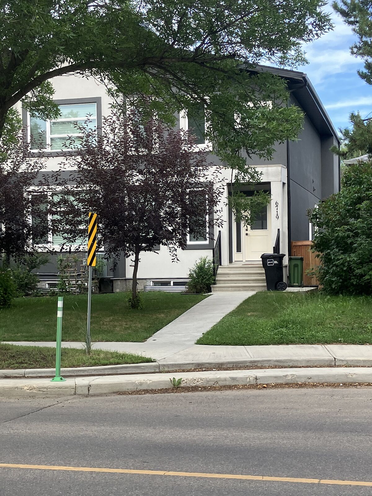 Edmonton 4 bedrooms Duplex for rent. Property photo: 383138-1