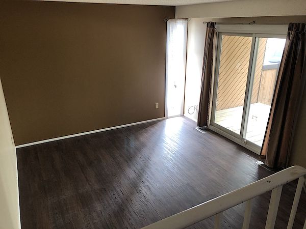 Edmonton 3 bedrooms Townhouse for rent. Property photo: 384016-2