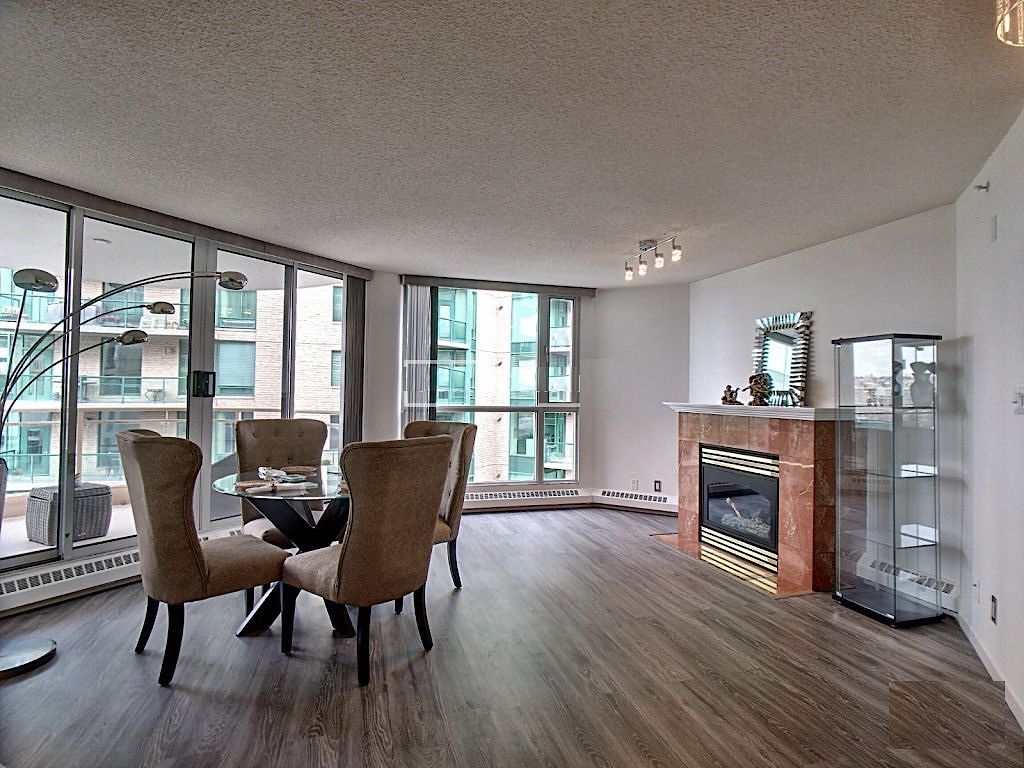 Calgary 2 + Den bedrooms Apartment for rent. Property photo: 386218-1
