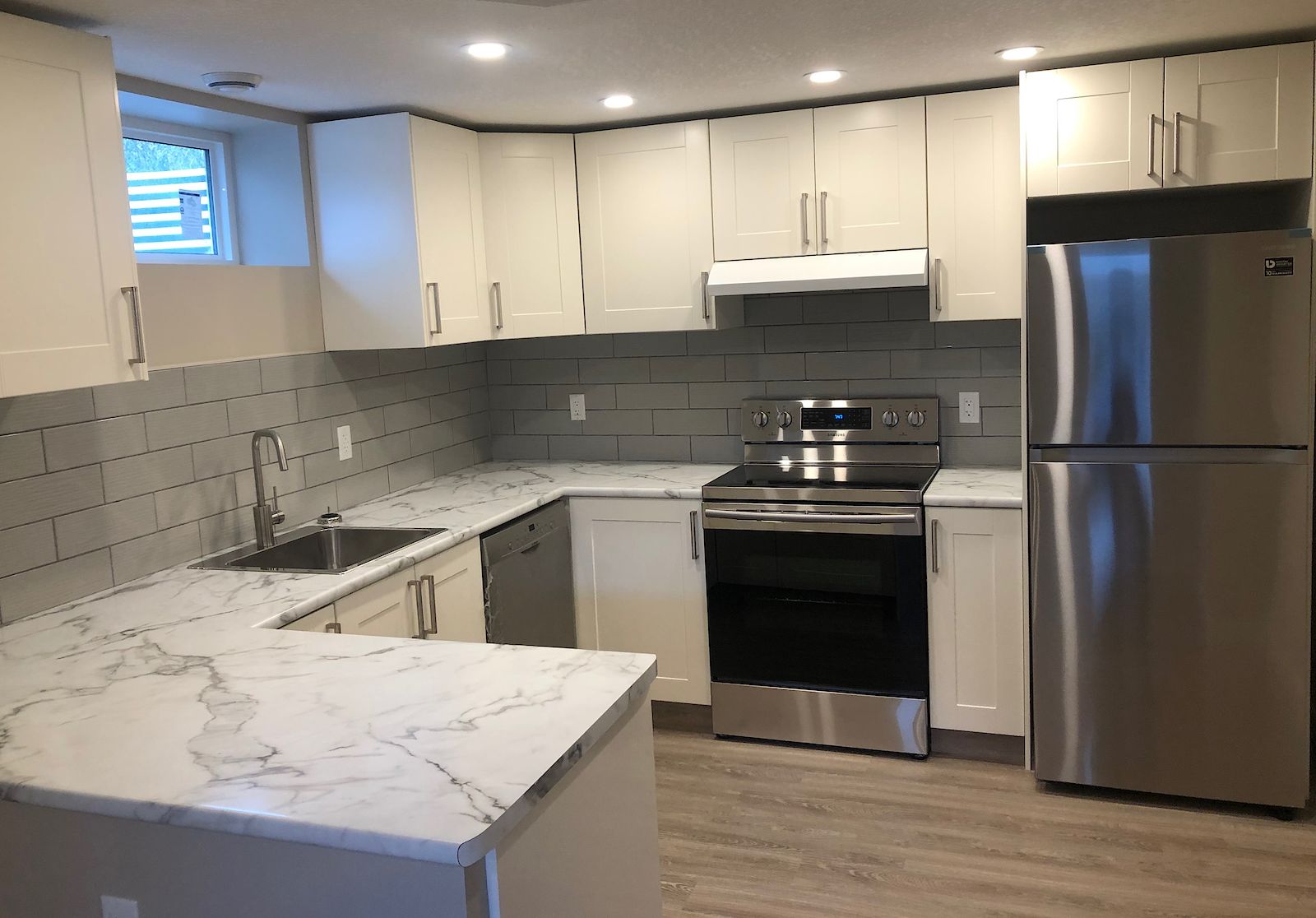 new+large+kitchen+with+island Edmonton 2 + Den bedrooms Basement for rent. Property photo: 392411-1