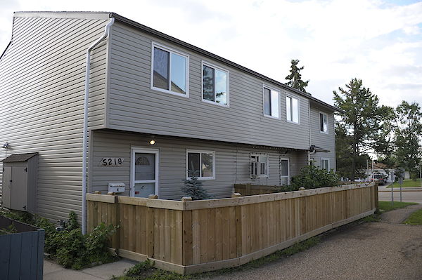 Edmonton 2 bedrooms Townhouse for rent. Property photo: 395096-2