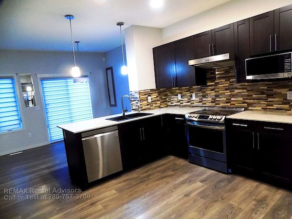 Edmonton 3 bedrooms Duplex for rent. Property photo: 396688-3
