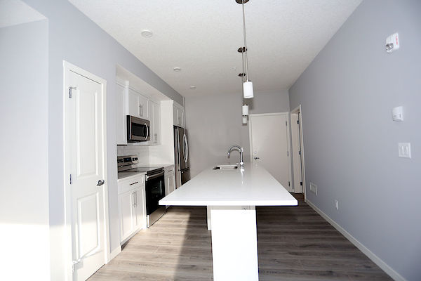 Calgary 1 bedroom Apartment for rent. Property photo: 396838-3