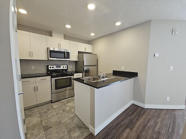 Edmonton 1 bedroom Apartment for rent. Property photo: 397730-1