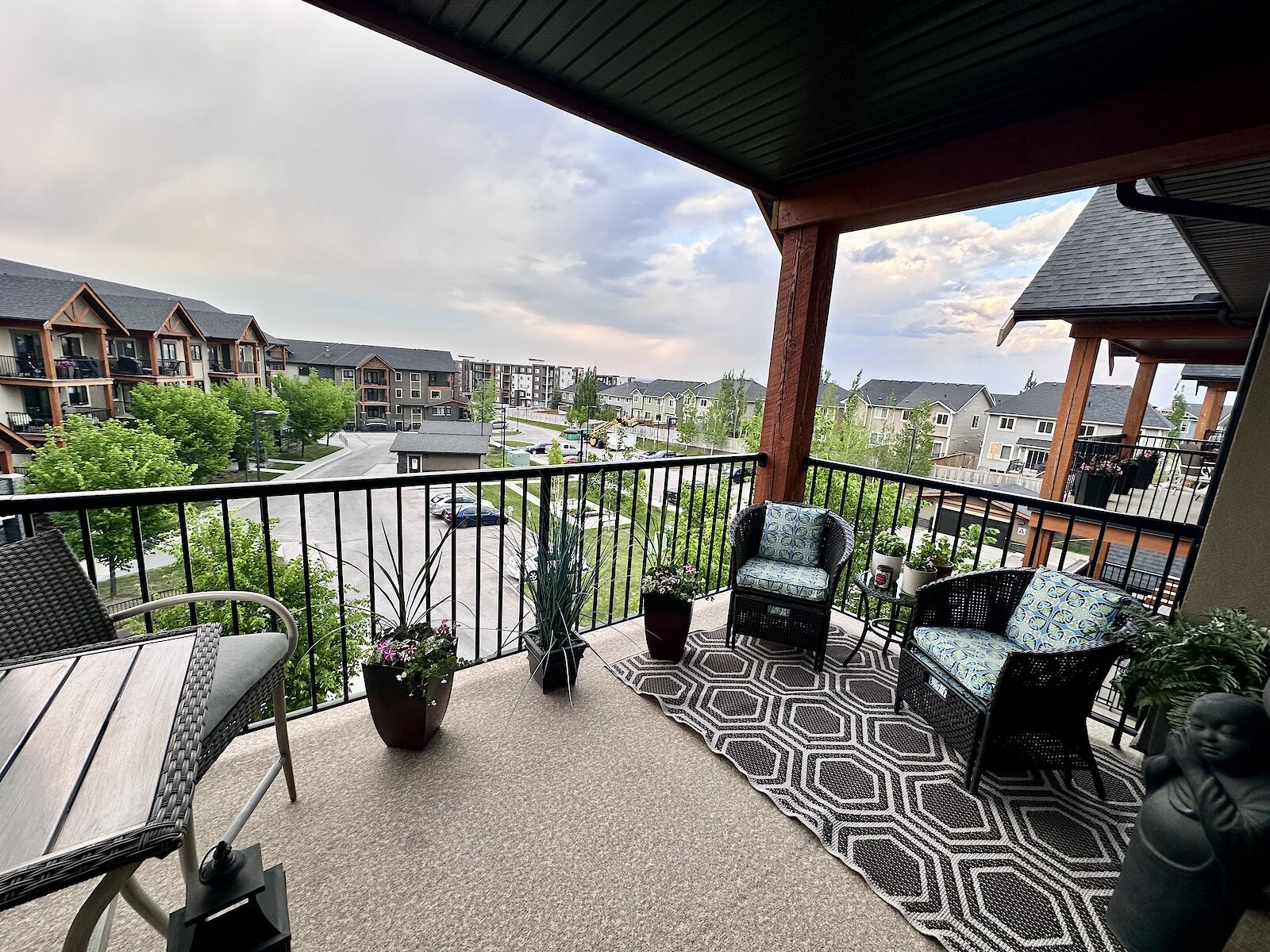 Calgary 1 bedroom Condo Unit for rent. Property photo: 399088-1
