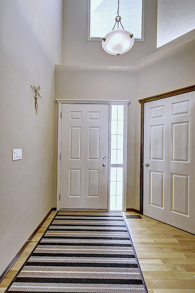 Calgary 4 bedrooms House for rent. Property photo: 399327-3