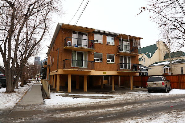 Calgary 1 bedrooms Apartment for rent. Property photo: 400330-3
