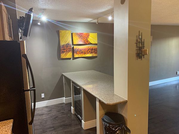 Calgary 2 bedrooms Condo Unit for rent. Property photo: 401144-3