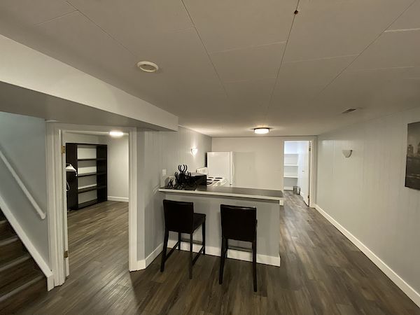 Living+Room Calgary 2 + Den bedrooms Basement for rent. Property photo: 402891-2