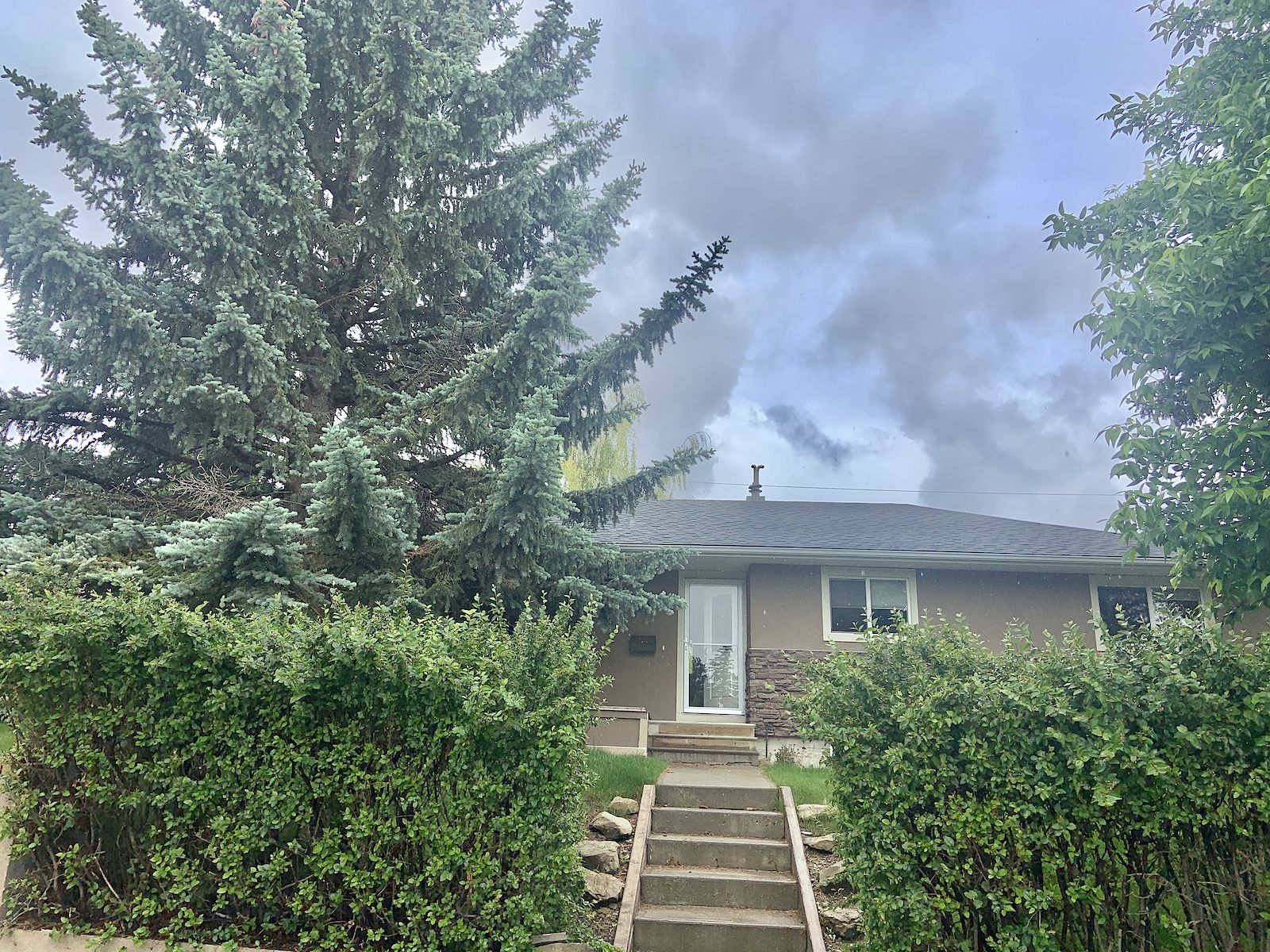 Calgary 3 bedrooms Main Floor for rent. Property photo: 403003-1