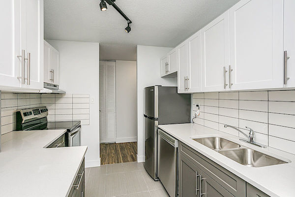 Edmonton 1 bedrooms Apartment for rent. Property photo: 403329-2