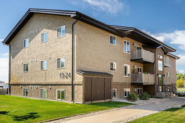 Forthright+Properties+Apartments+for+Rent+Winnipeg+Manitoba Blumenort 3 bedrooms Apartment for rent. Property photo: 404002-3