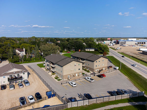 Forthright+Properties+Apartments+for+Rent+Winnipeg+Manitoba Blumenort 3 bedrooms Apartment for rent. Property photo: 404002-2