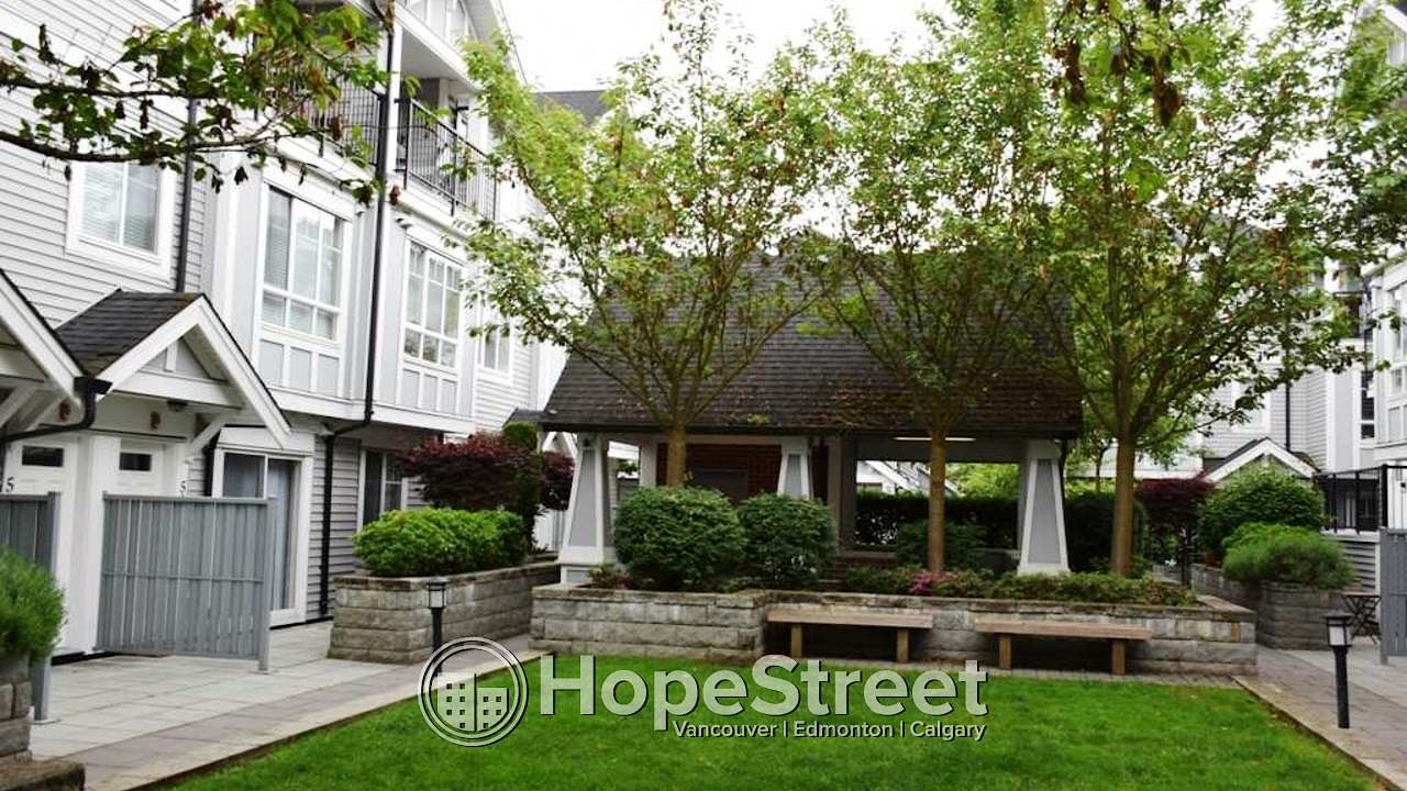 Surrey 3 + Den bedrooms Townhouse for rent. Property photo: 405472-1