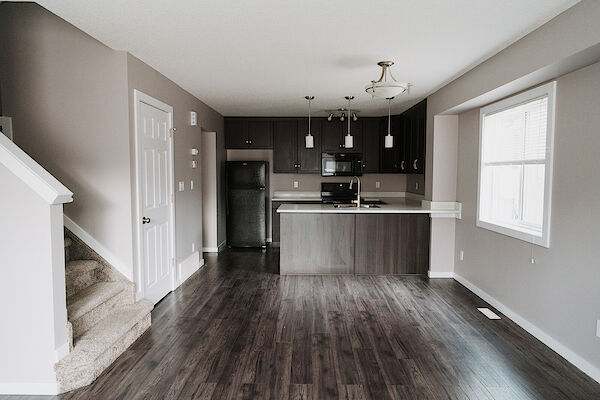 Edmonton 4 bedrooms Duplex for rent. Property photo: 407488-2