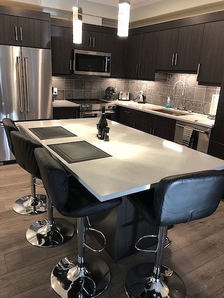Calgary 1 bedroom Condo Unit for rent. Property photo: 408045-2