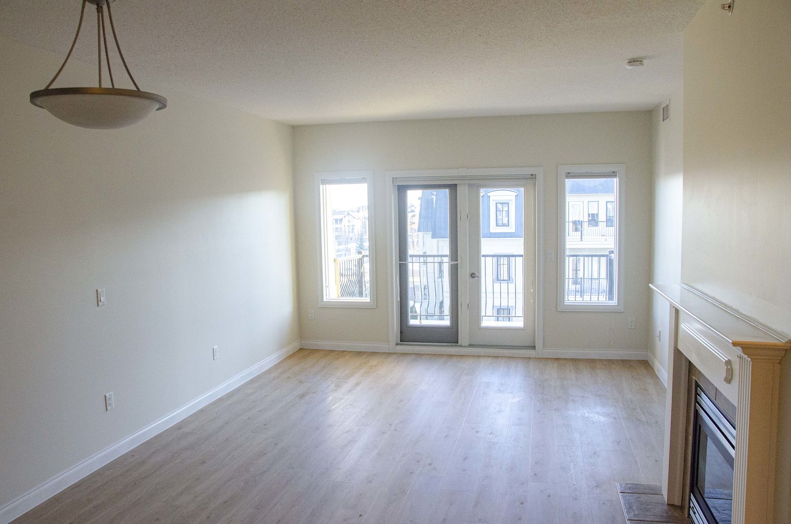 Edmonton 1 bedroom Condo Unit for rent. Property photo: 408793-1