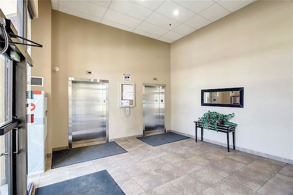 Calgary 2 bedrooms Condo Unit for rent. Property photo: 409407-3