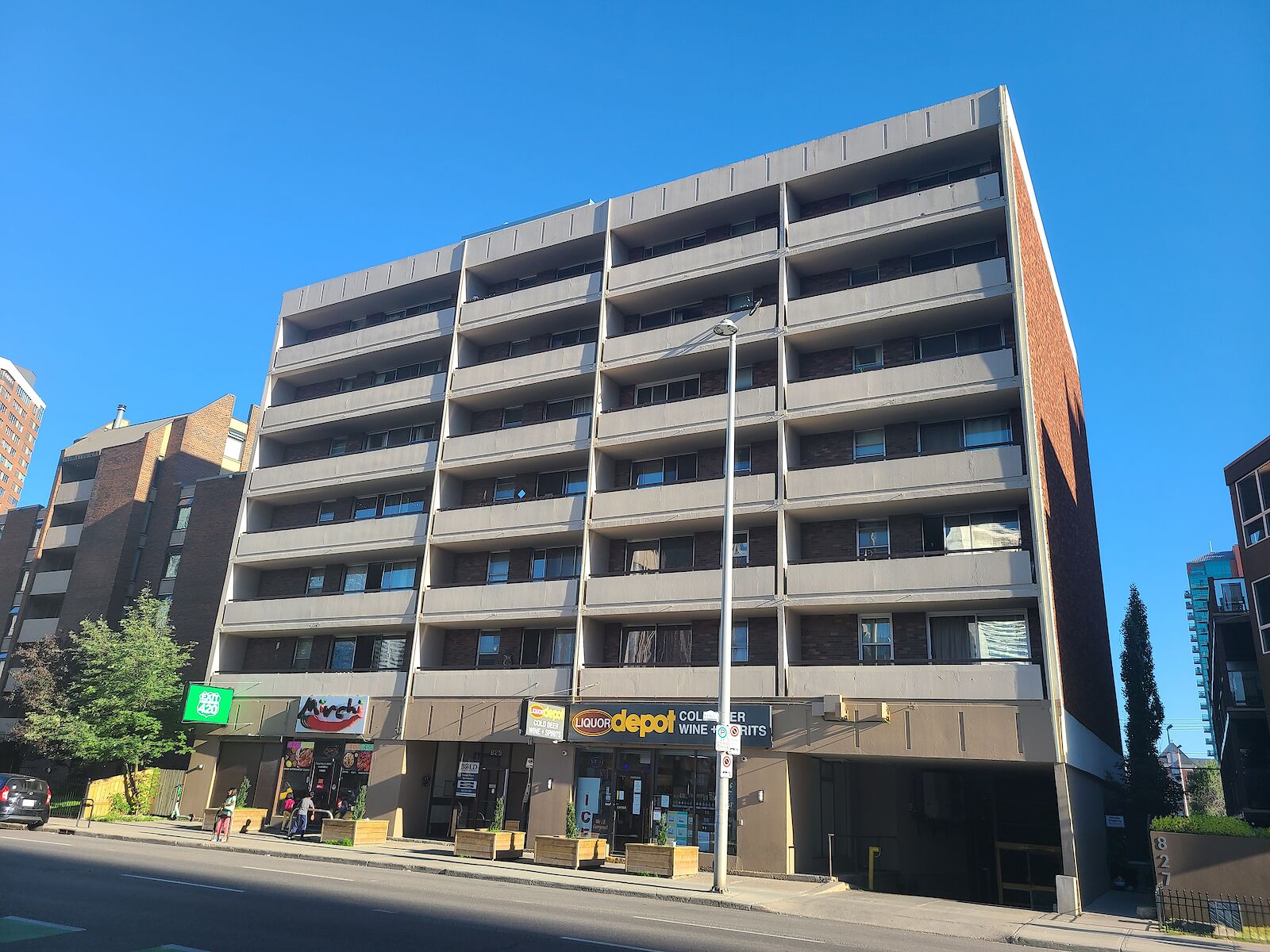 Calgary bedrooms Parking Spot for rent. Property photo: 409582-1