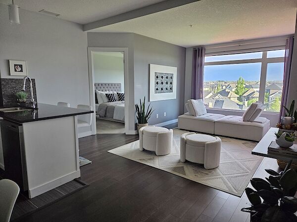 Edmonton 2 bedrooms Condo Unit for rent. Property photo: 411675-2