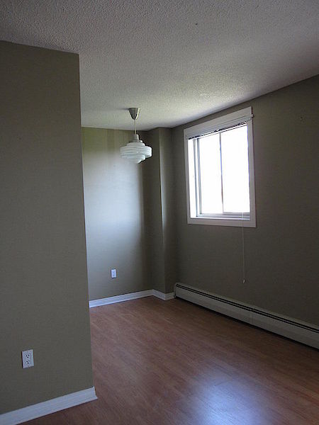Calgary 1 bedroom Apartment for rent. Property photo: 412629-3
