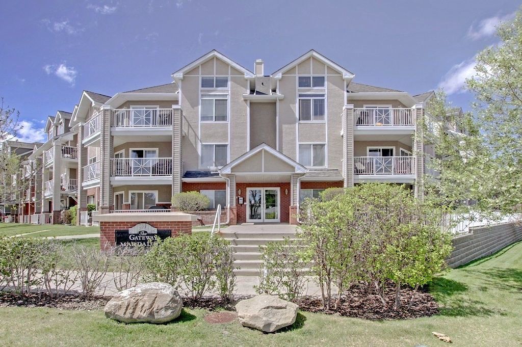 Building+-+Gateway+Marda+Loop Calgary 1 bedroom Condo Unit for rent. Property photo: 415977-1
