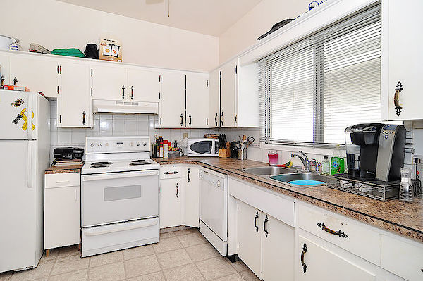 Calgary 2 bedrooms Main Floor for rent. Property photo: 416038-2