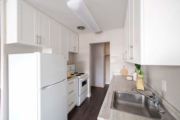 Winnipeg 2 bedrooms Apartment for rent. Property photo: 417973-3