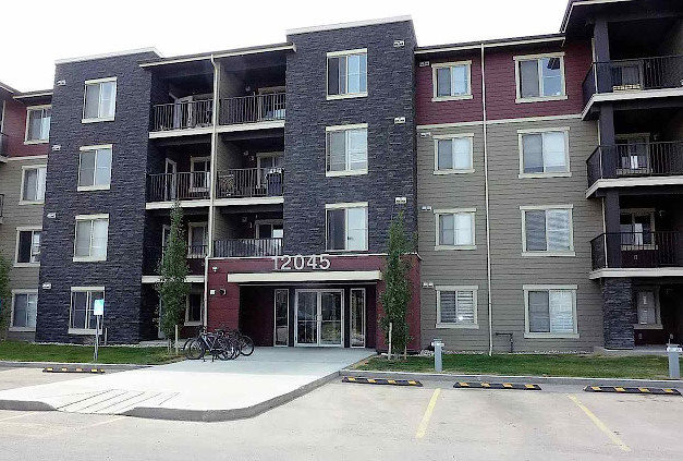 Edmonton 2 bedrooms Condo Unit for rent. Property photo: 419695-1